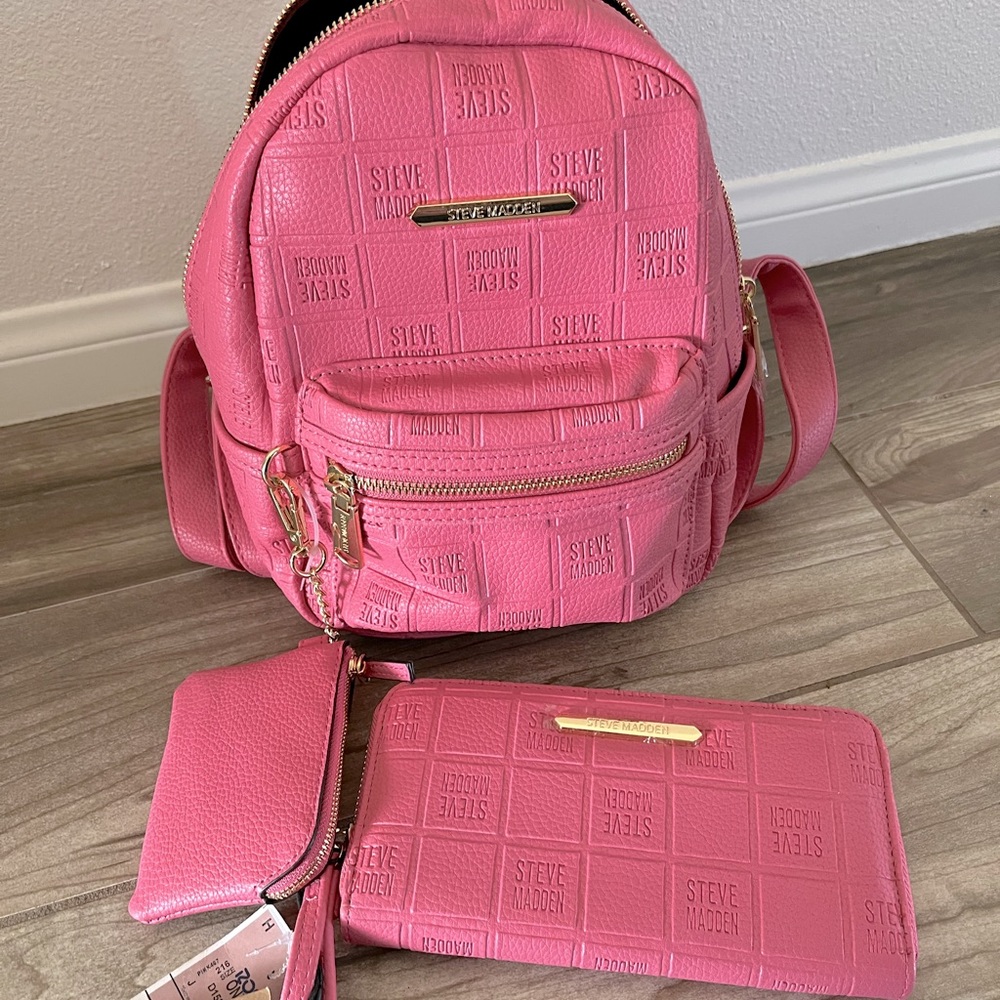 Hot pink Steve Madden back pack and wallet new